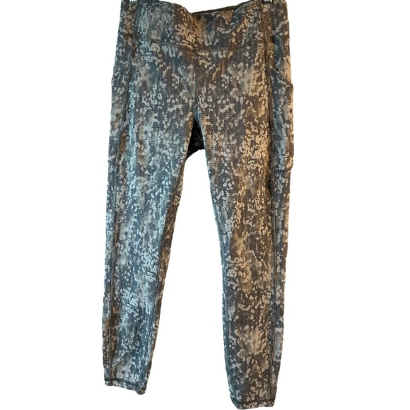 Lululemon Athletica Invigorate high rise crop - Picture 7 of 11